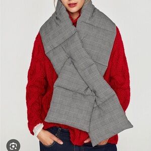 Zara Puffer Scarf in Plaid